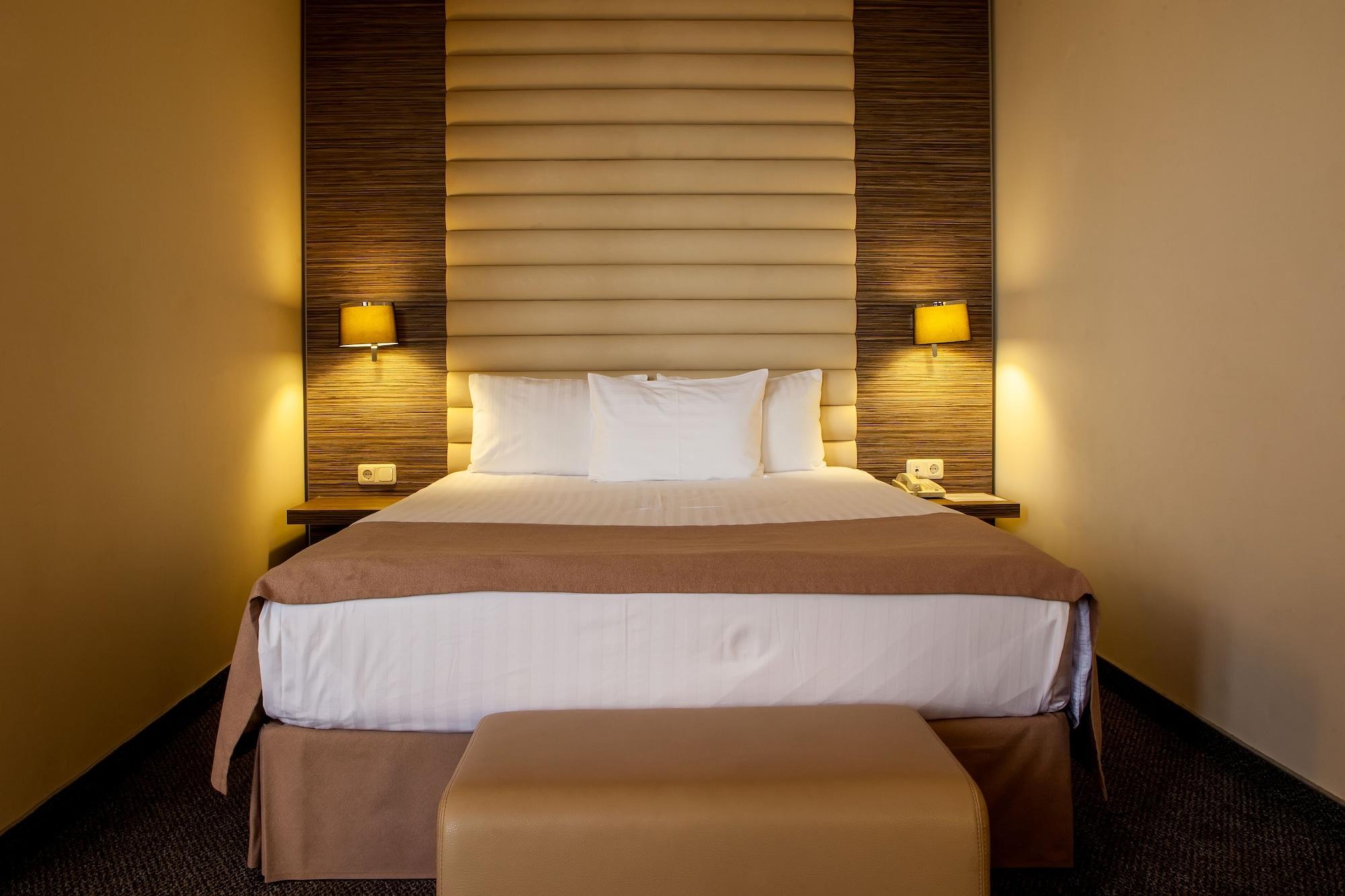 President Hotel By Hrazdan Hotel Cjsc Erivan Exterior foto