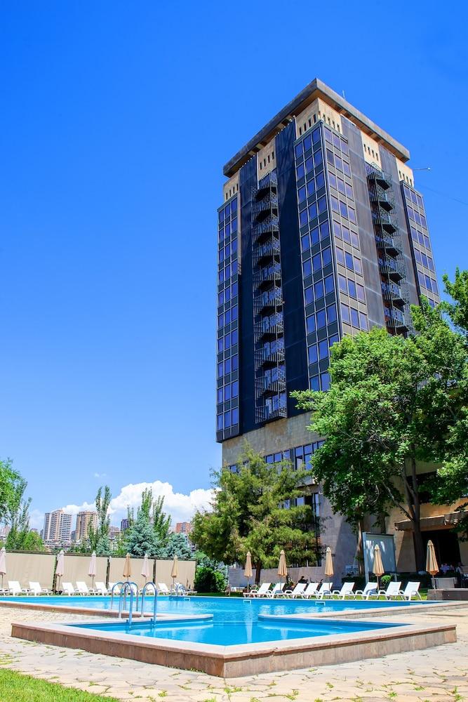 President Hotel By Hrazdan Hotel Cjsc Erivan Exterior foto