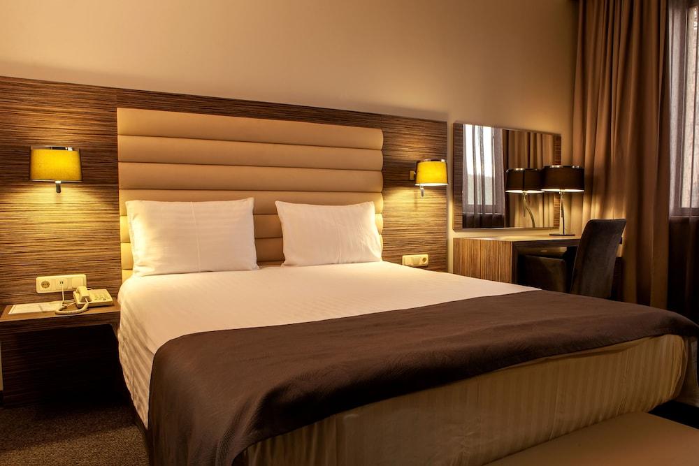 President Hotel By Hrazdan Hotel Cjsc Erivan Exterior foto