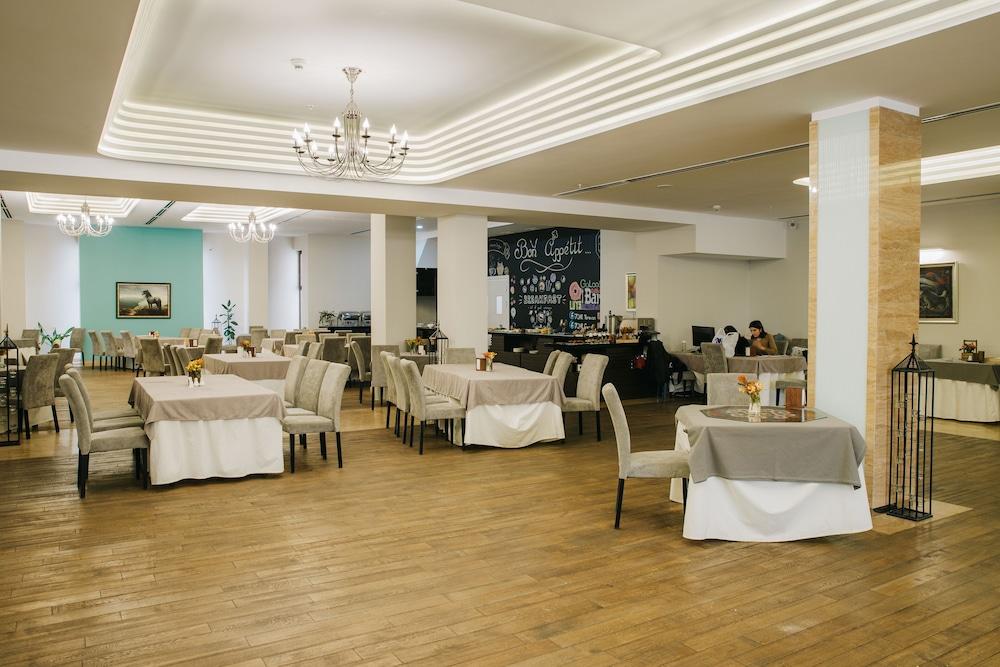 President Hotel By Hrazdan Hotel Cjsc Erivan Exterior foto