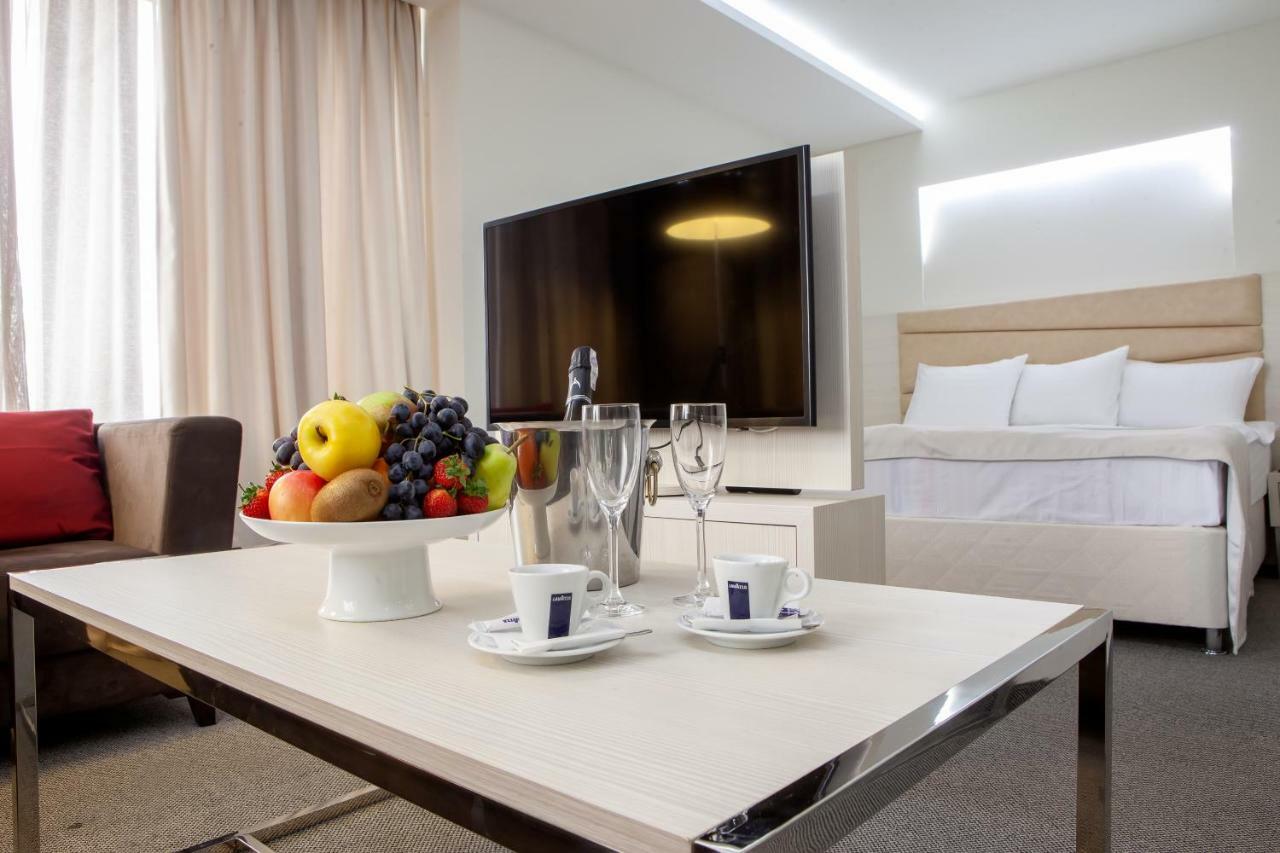 President Hotel By Hrazdan Hotel Cjsc Erivan Exterior foto
