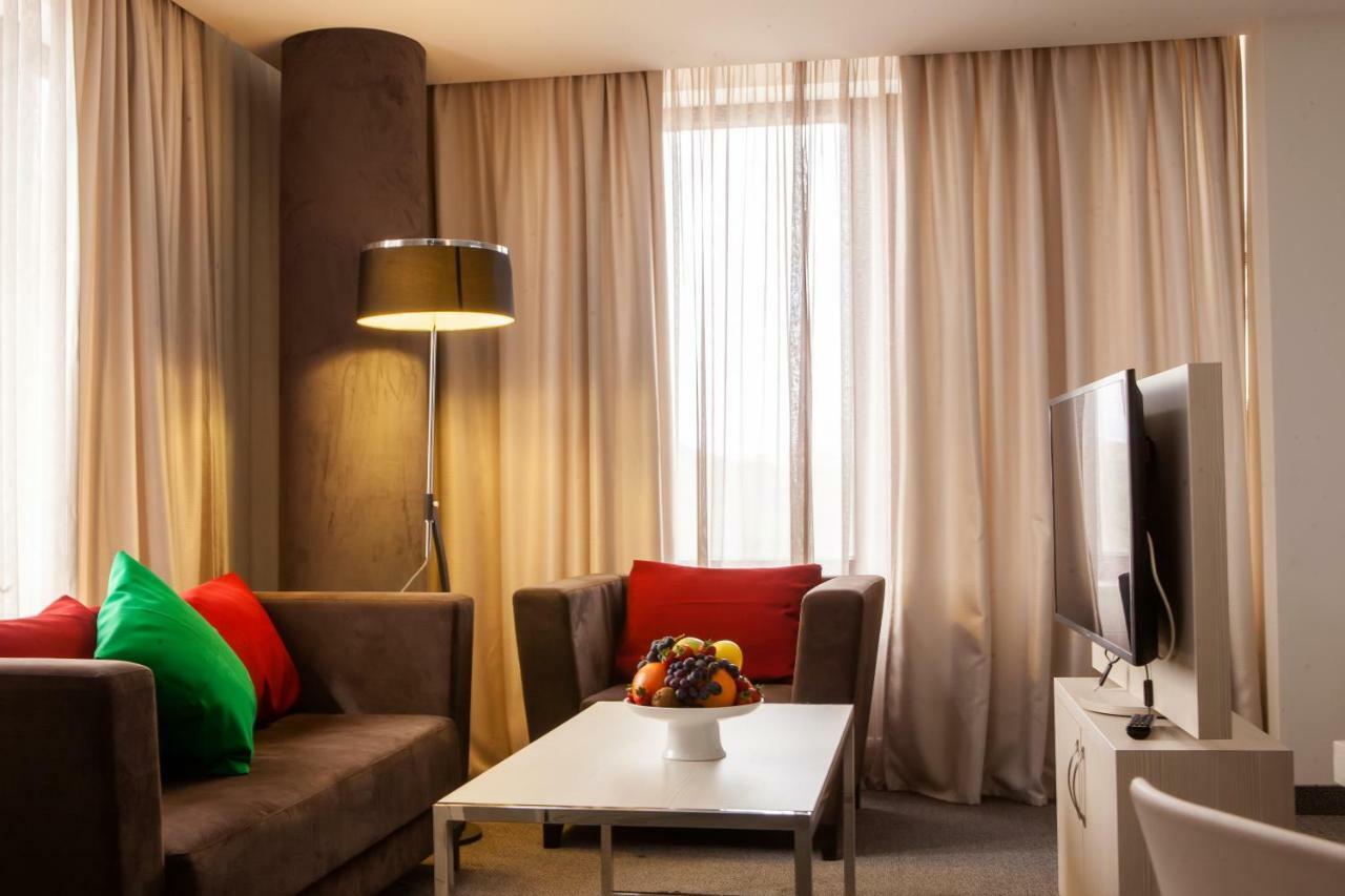 President Hotel By Hrazdan Hotel Cjsc Erivan Exterior foto