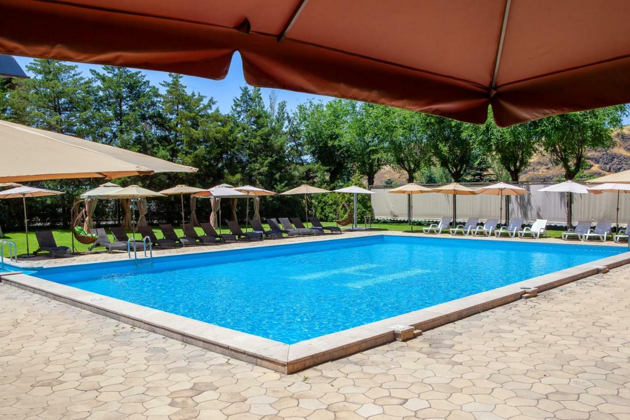 President Hotel By Hrazdan Hotel Cjsc Erivan Exterior foto