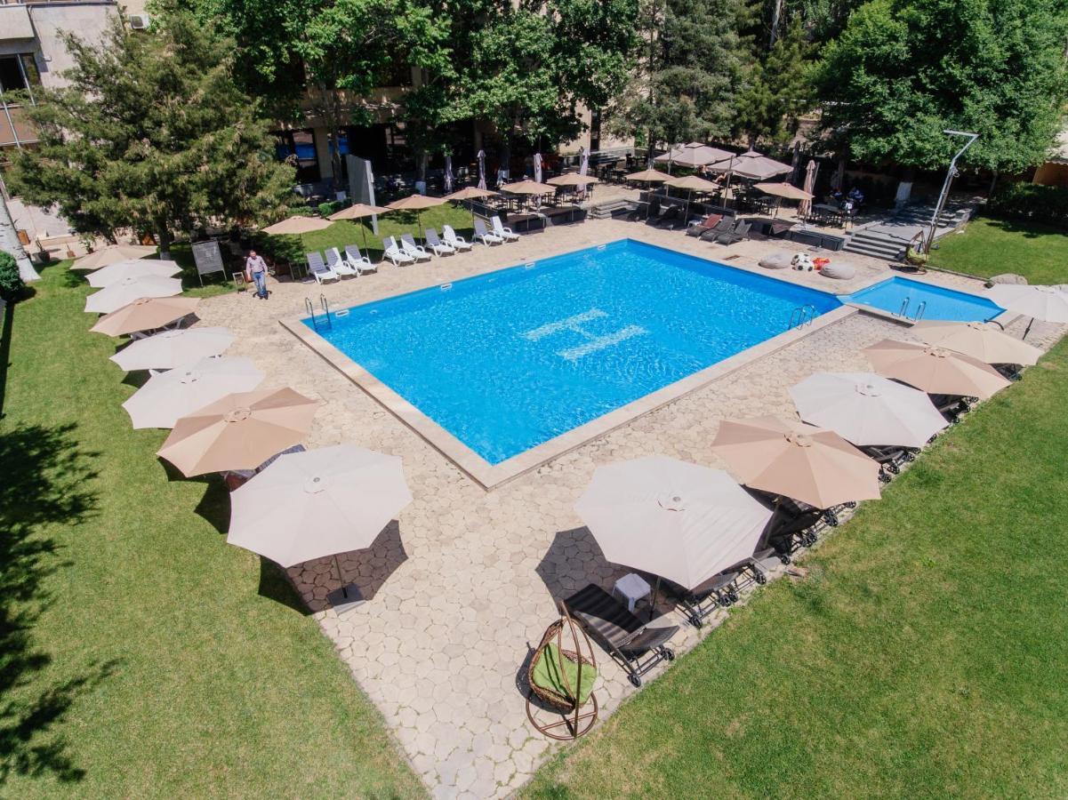 President Hotel By Hrazdan Hotel Cjsc Erivan Exterior foto