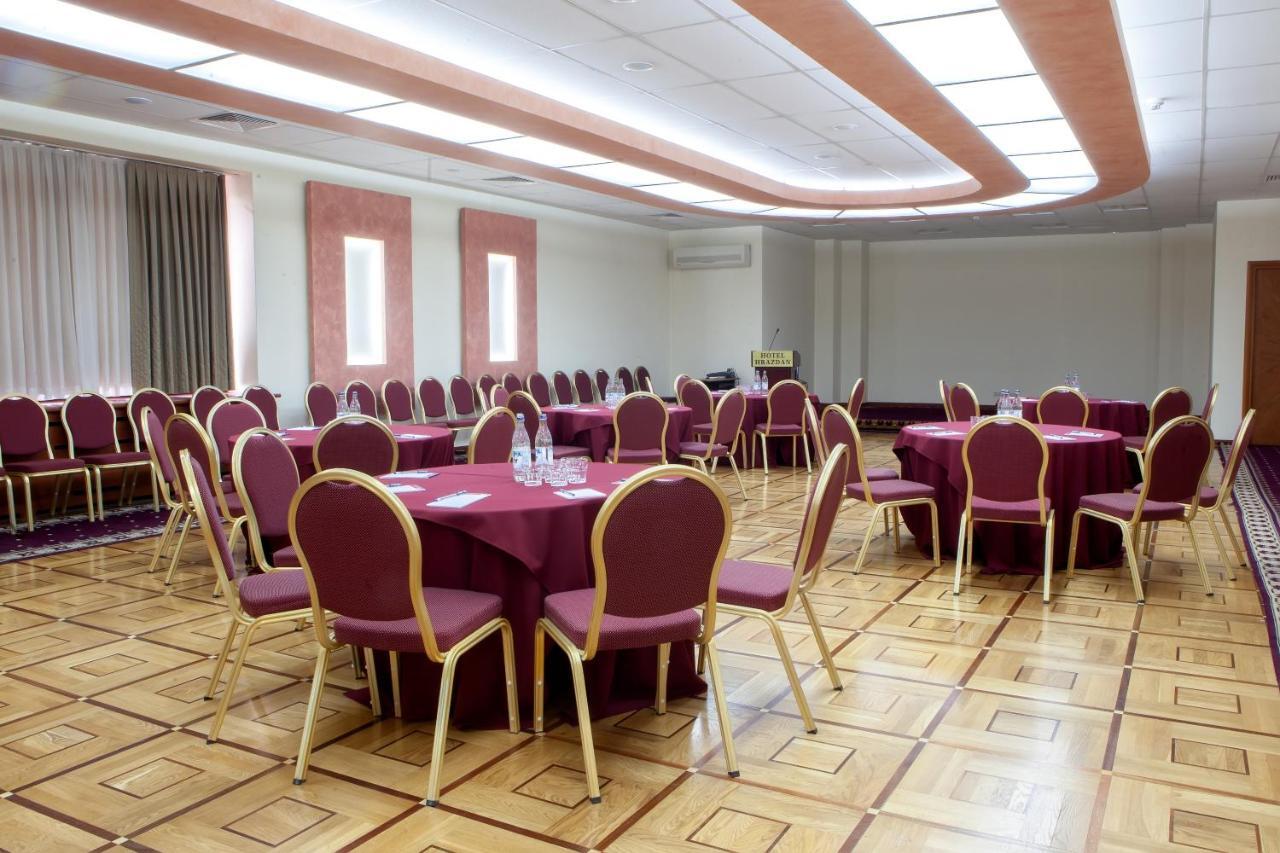 President Hotel By Hrazdan Hotel Cjsc Erivan Exterior foto
